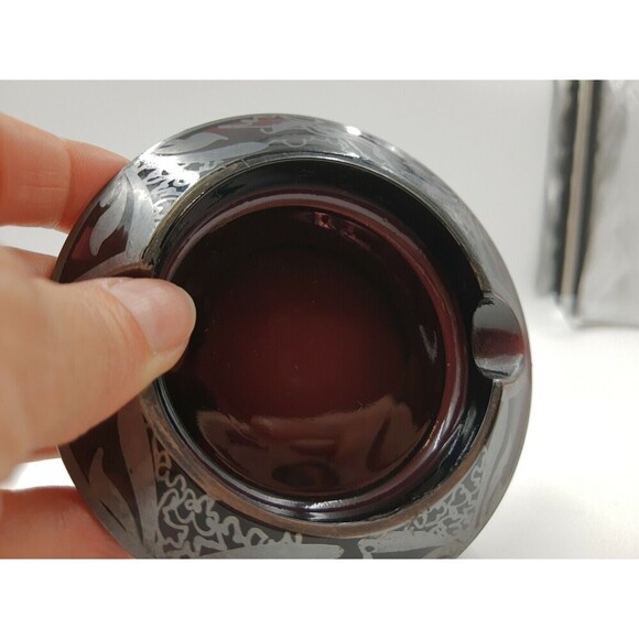 VINTAGE 4" Dia Dark Purple Glass Ashtray Silver Painting - Picture 6 of 7
